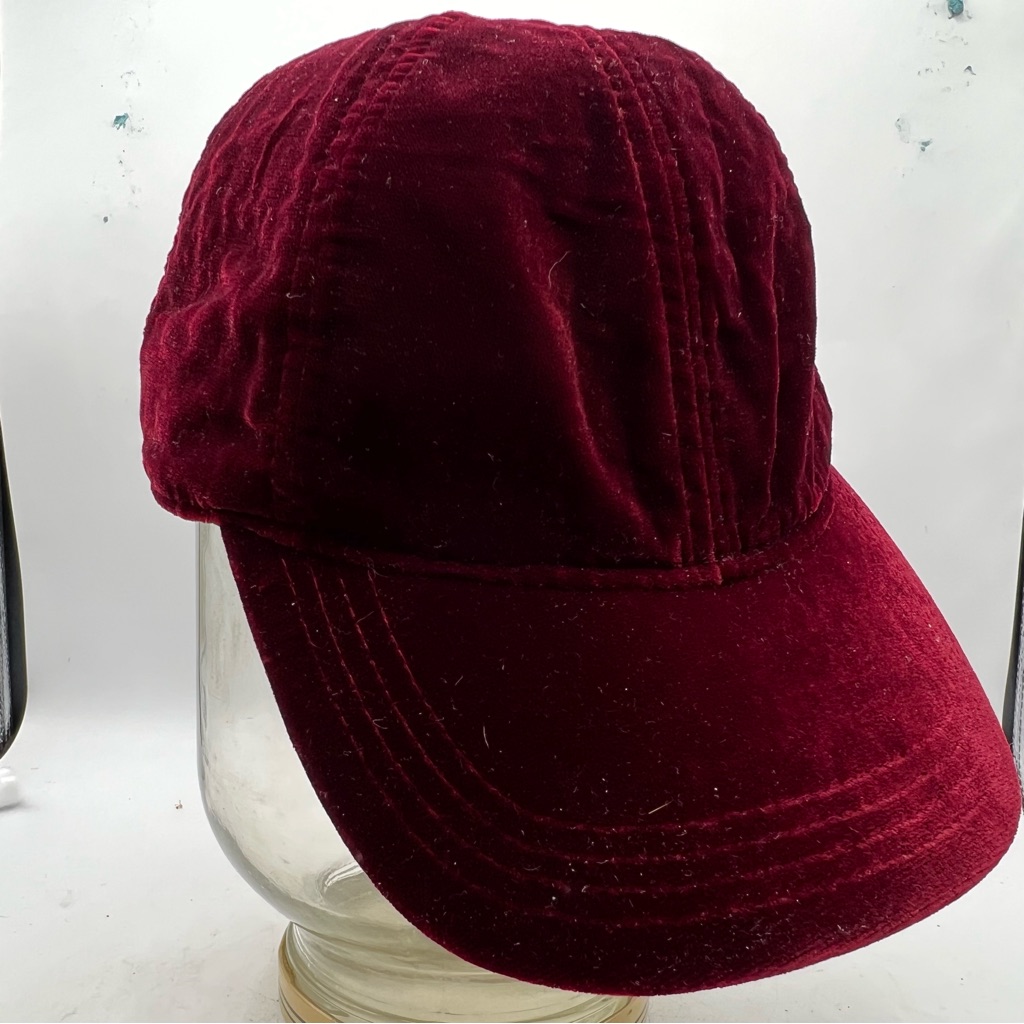 Gap Women’s Baseball Cap. Sz Sm Burgundy Velvet